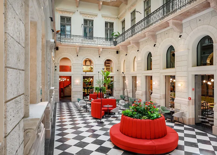 Hotel Oktogon Haggenmacher By Continental Group